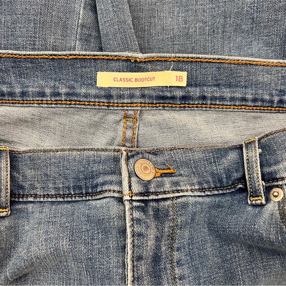 Levi’s Jeans - Picture 6 of 7